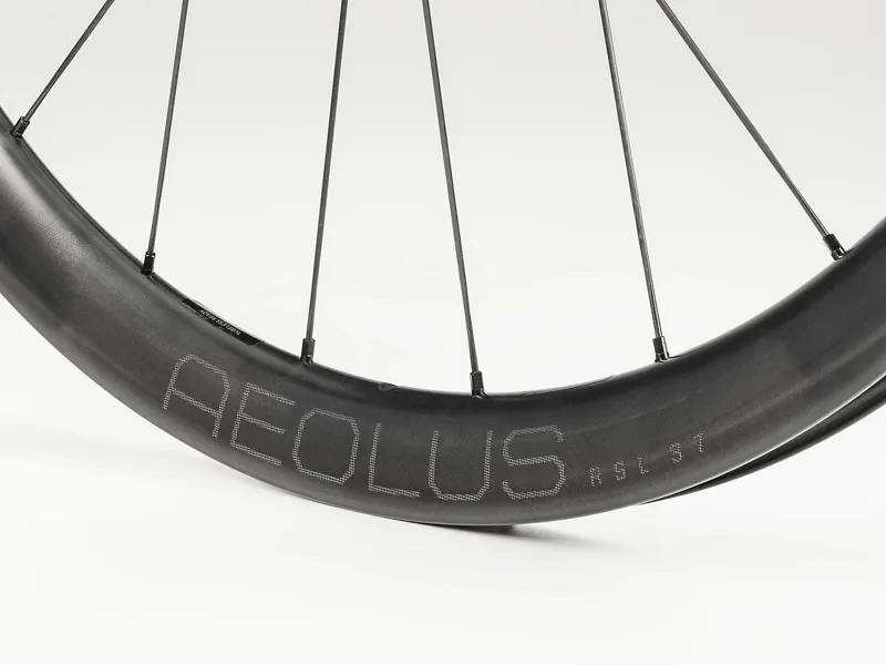 Bontrager Aeolus RSL 37 TLR Disc Road Wheel - Front-2